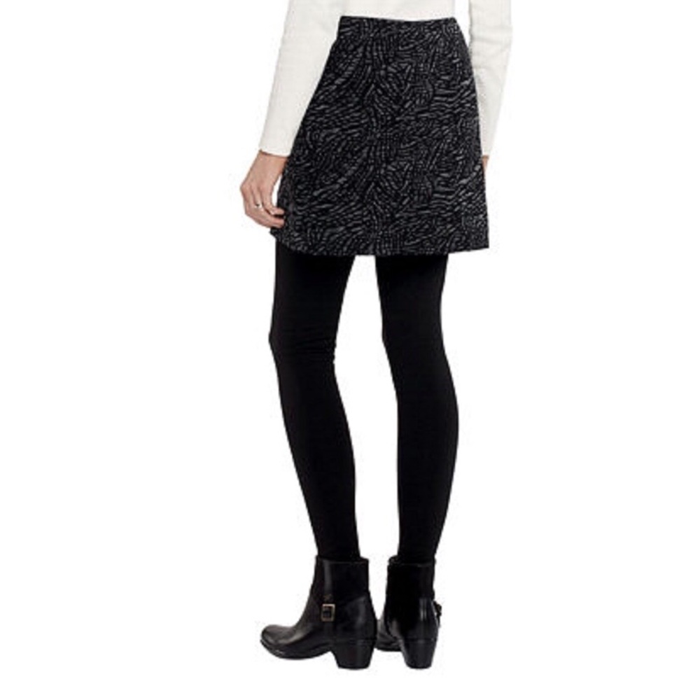 LEGACY SKIRT & LEGGINGS